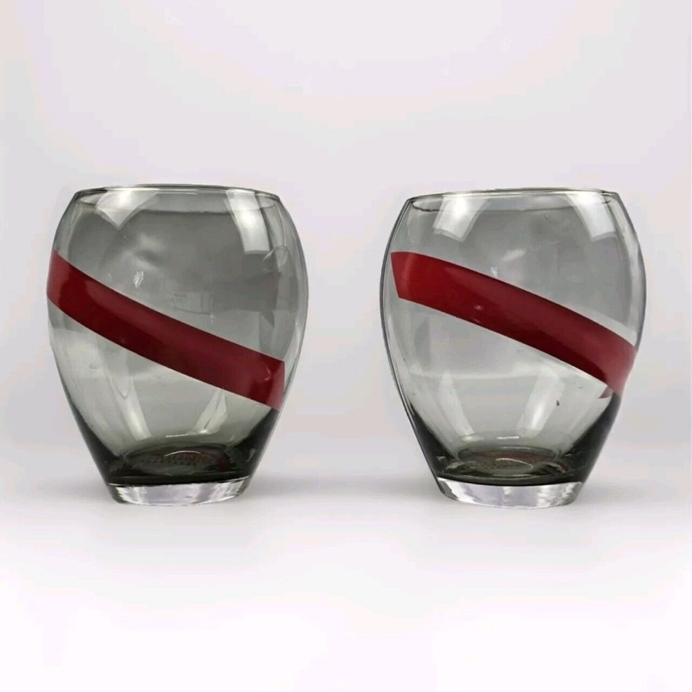 Set of 2 G.H. Mumm stemless champagne glasses.